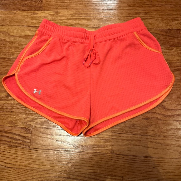 Under Armour Women’s Shorts Size Small - Picture 1 of 2